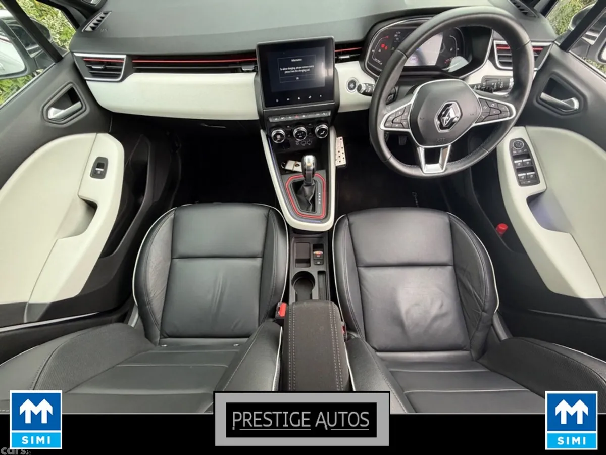 Renault Clio Hatchback, Petrol, 2021, White