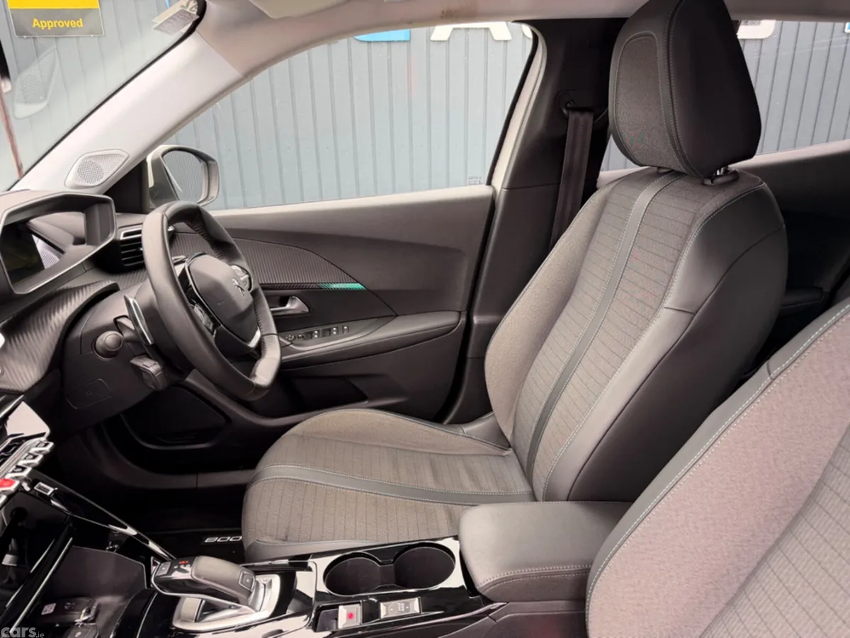Peugeot 2008 SUV, Petrol, 2021, White