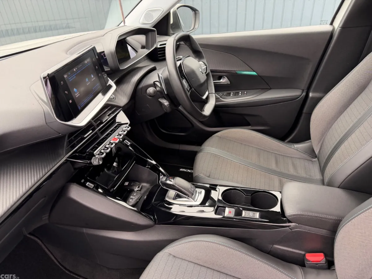 Peugeot 2008 SUV, Petrol, 2021, White