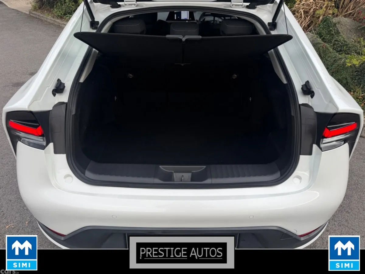 Toyota Prius Saloon, Petrol Hybrid, 2023, White