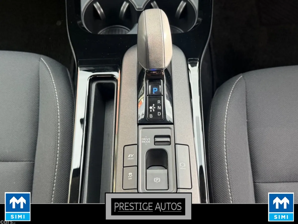 Toyota Prius Saloon, Petrol Hybrid, 2023, White