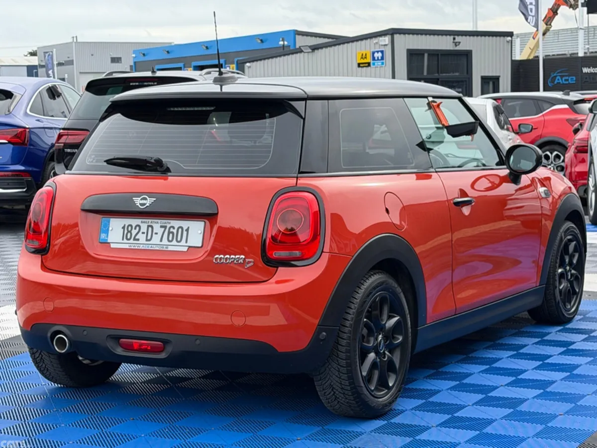 Mini Cooper Hatchback, Diesel, 2018, Orange