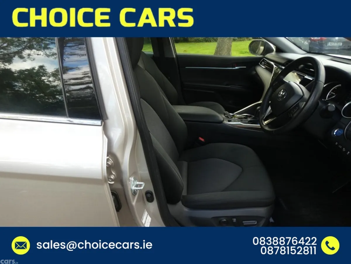 Toyota Camry Hatchback, Petrol Hybrid, 2018, Gold
