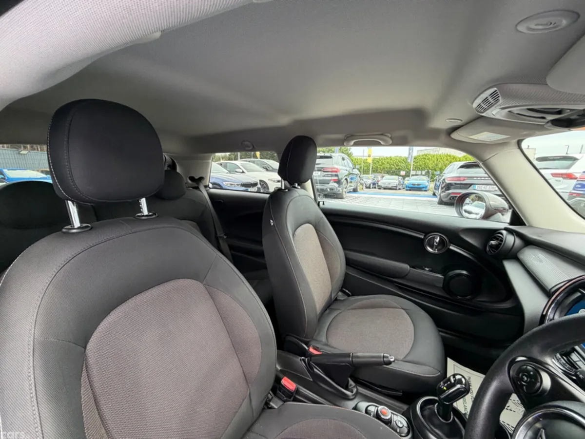 Mini Cooper Hatchback, Diesel, 2018, Orange