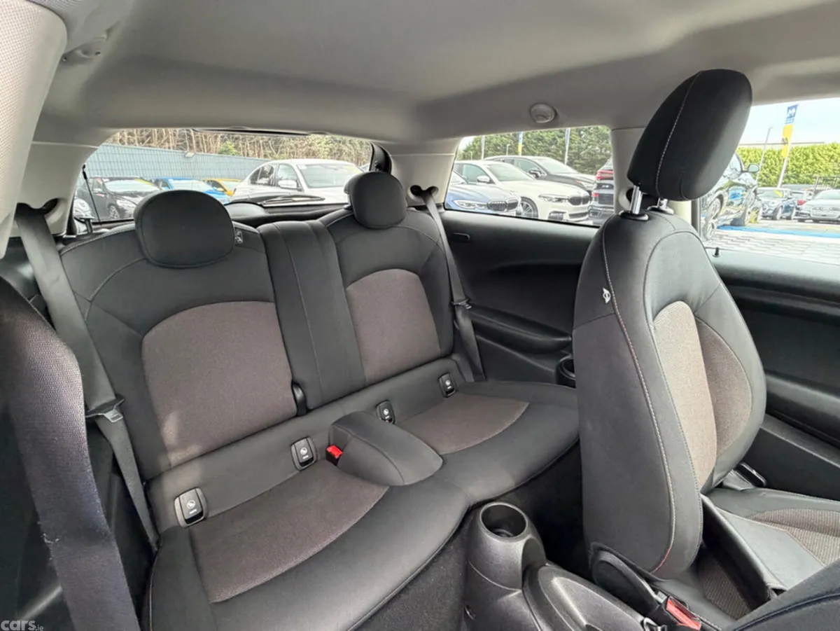 Mini Cooper Hatchback, Diesel, 2018, Orange