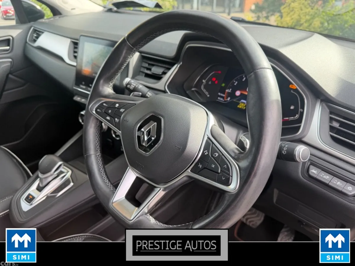 Renault Captur Hatchback, Petrol, 2021, Orange