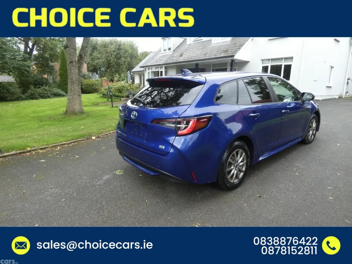 Toyota Corolla Estate, Petrol Hybrid, 2021, Blue