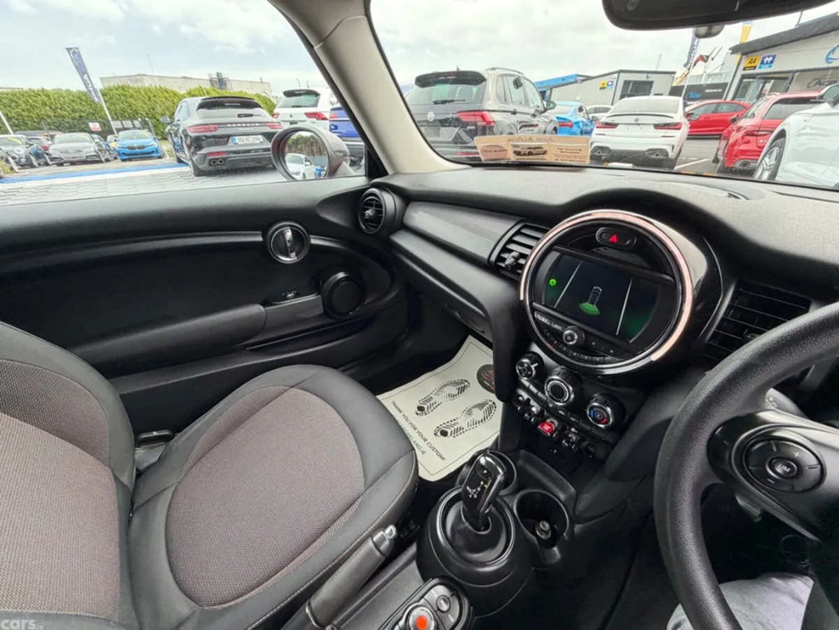 Mini Cooper Hatchback, Diesel, 2018, Orange