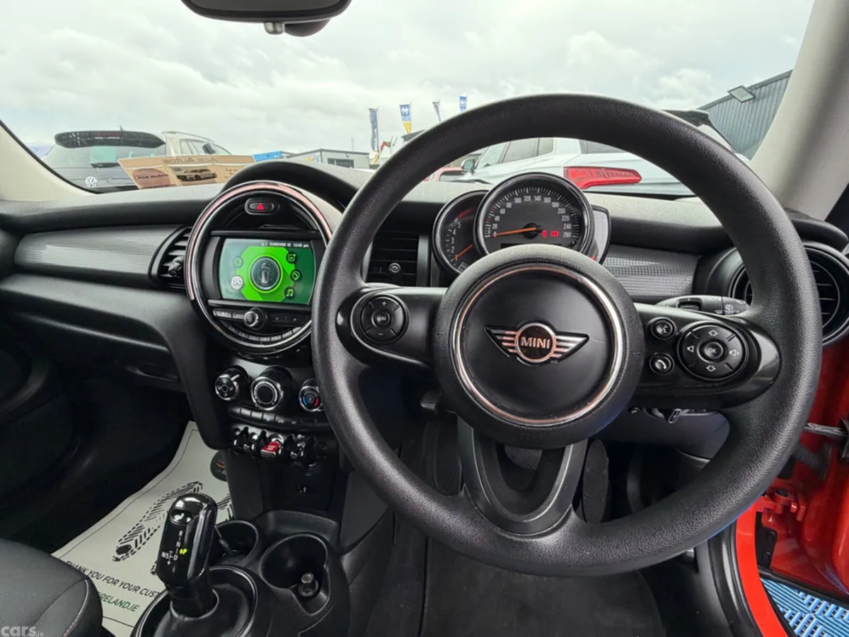 Mini Cooper Hatchback, Diesel, 2018, Orange