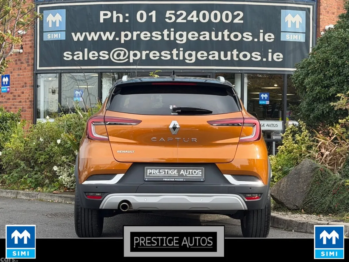 Renault Captur Hatchback, Petrol, 2021, Orange
