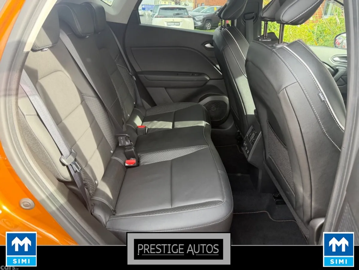 Renault Captur Hatchback, Petrol, 2021, Orange