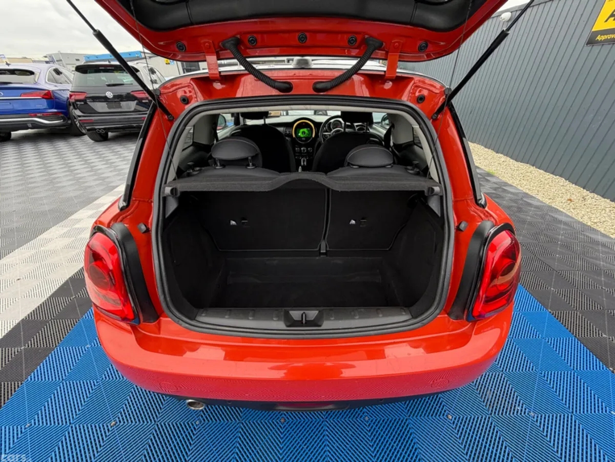 Mini Cooper Hatchback, Diesel, 2018, Orange
