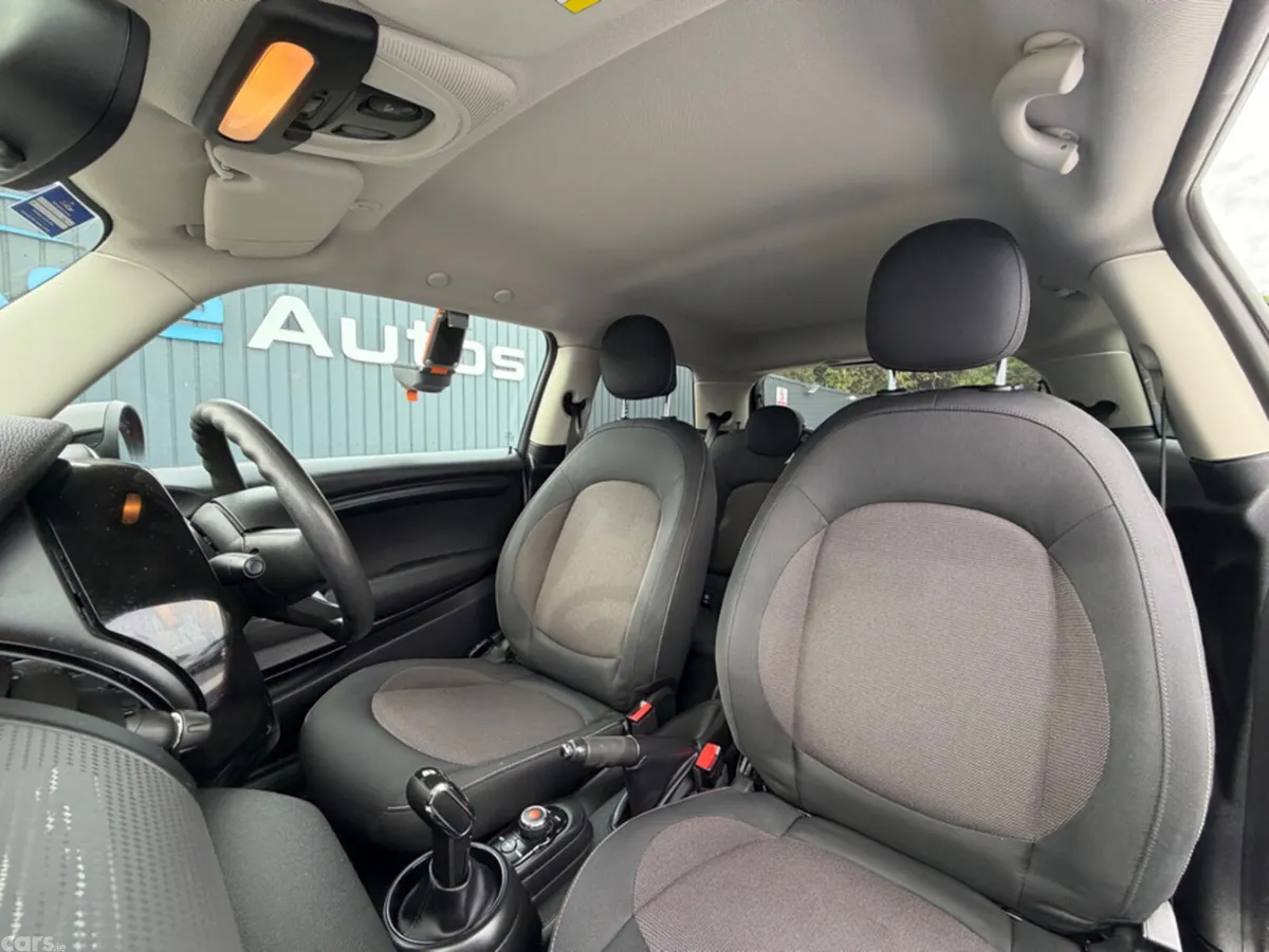Mini Cooper Hatchback, Diesel, 2018, Orange