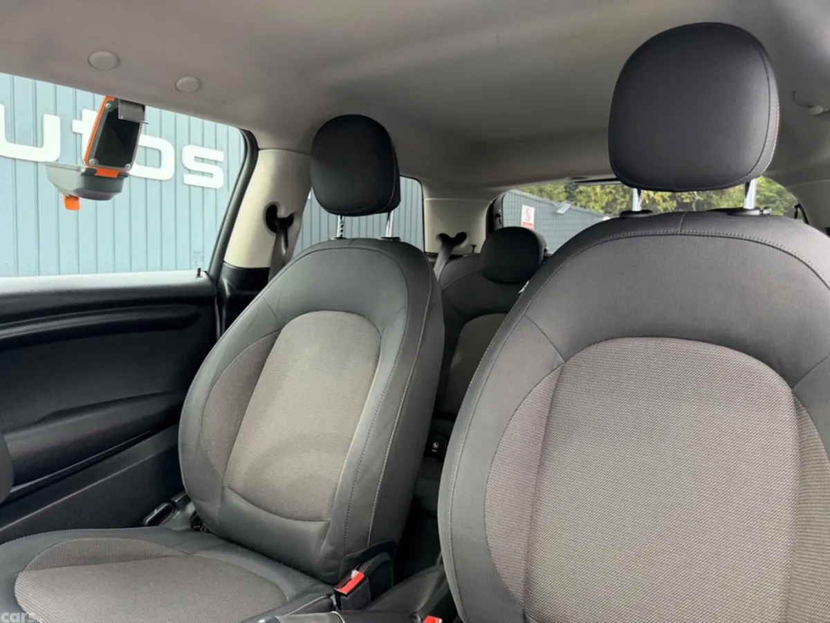 Mini Cooper Hatchback, Diesel, 2018, Orange