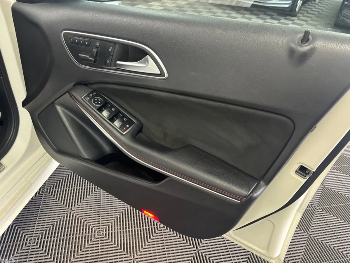 Mercedes-Benz A-Class Hatchback, Petrol, 2015, White