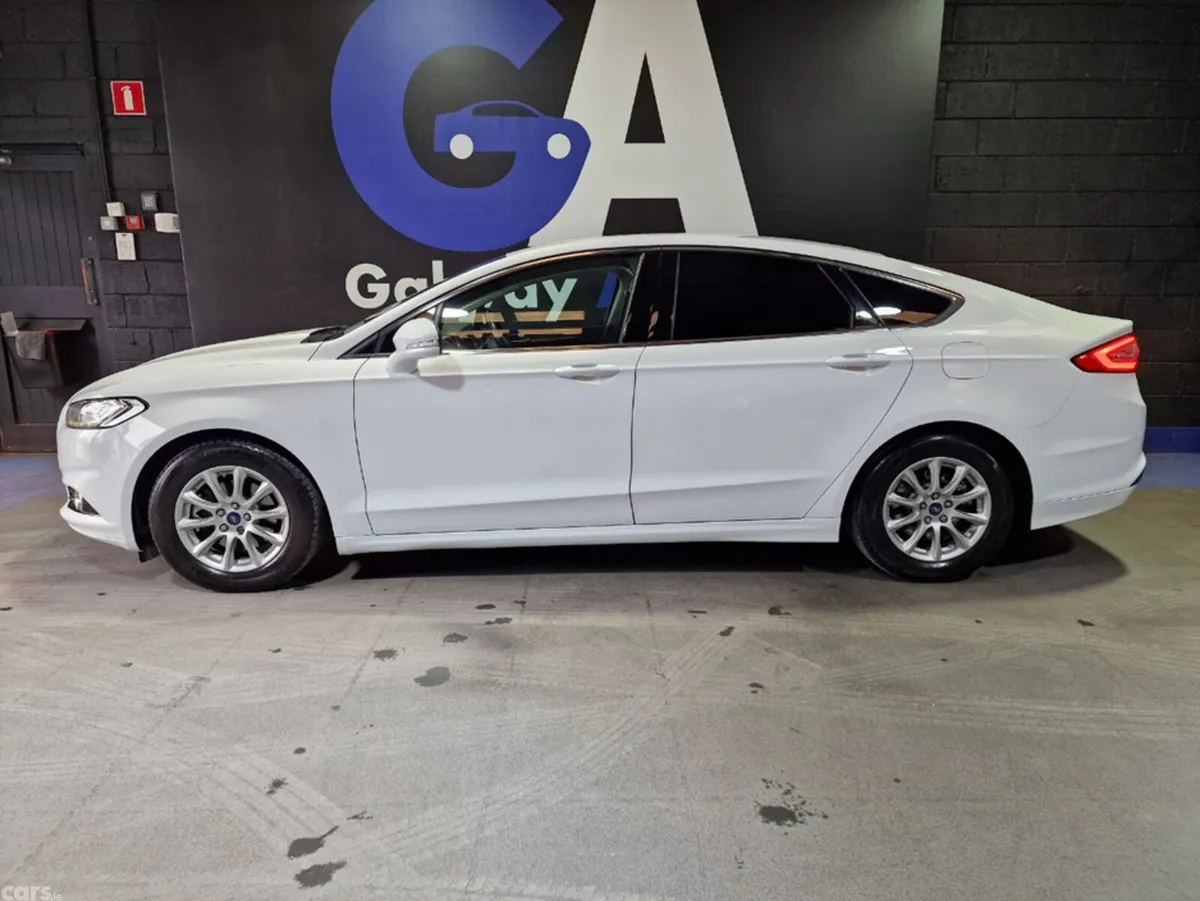 Ford Mondeo Hatchback, Diesel, 2017, White