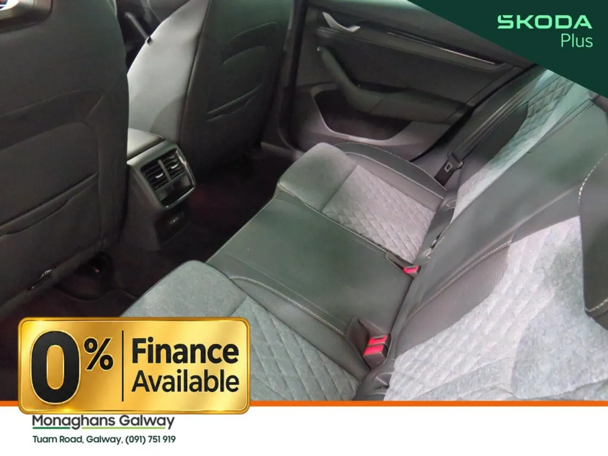 Skoda Octavia Hatchback, Petrol, 2025, Black