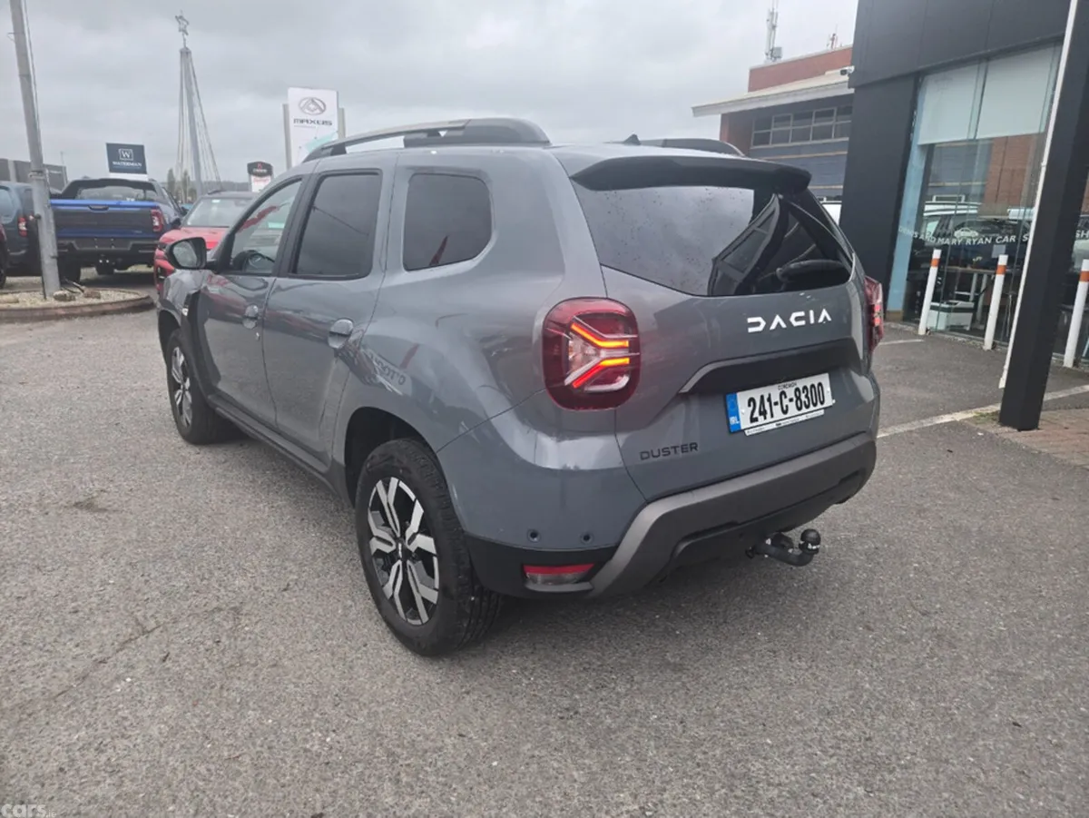 Dacia Duster MPV, Petrol, 2024, Grey
