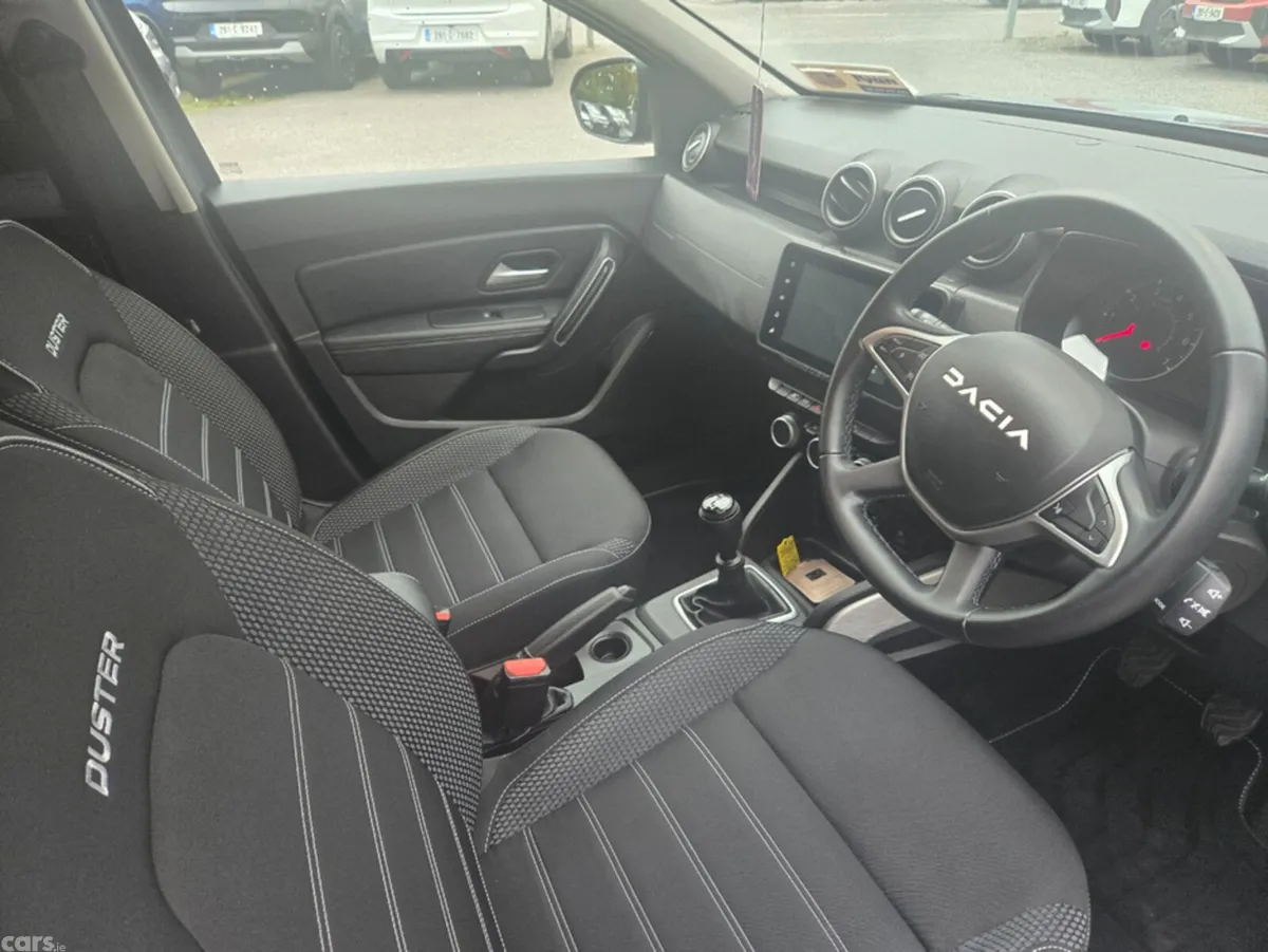 Dacia Duster MPV, Petrol, 2024, Grey