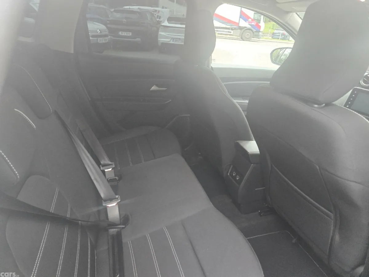 Dacia Duster MPV, Petrol, 2024, Grey