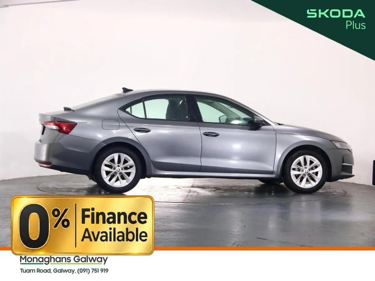 Skoda Octavia Hatchback, Diesel, 2024, Grey