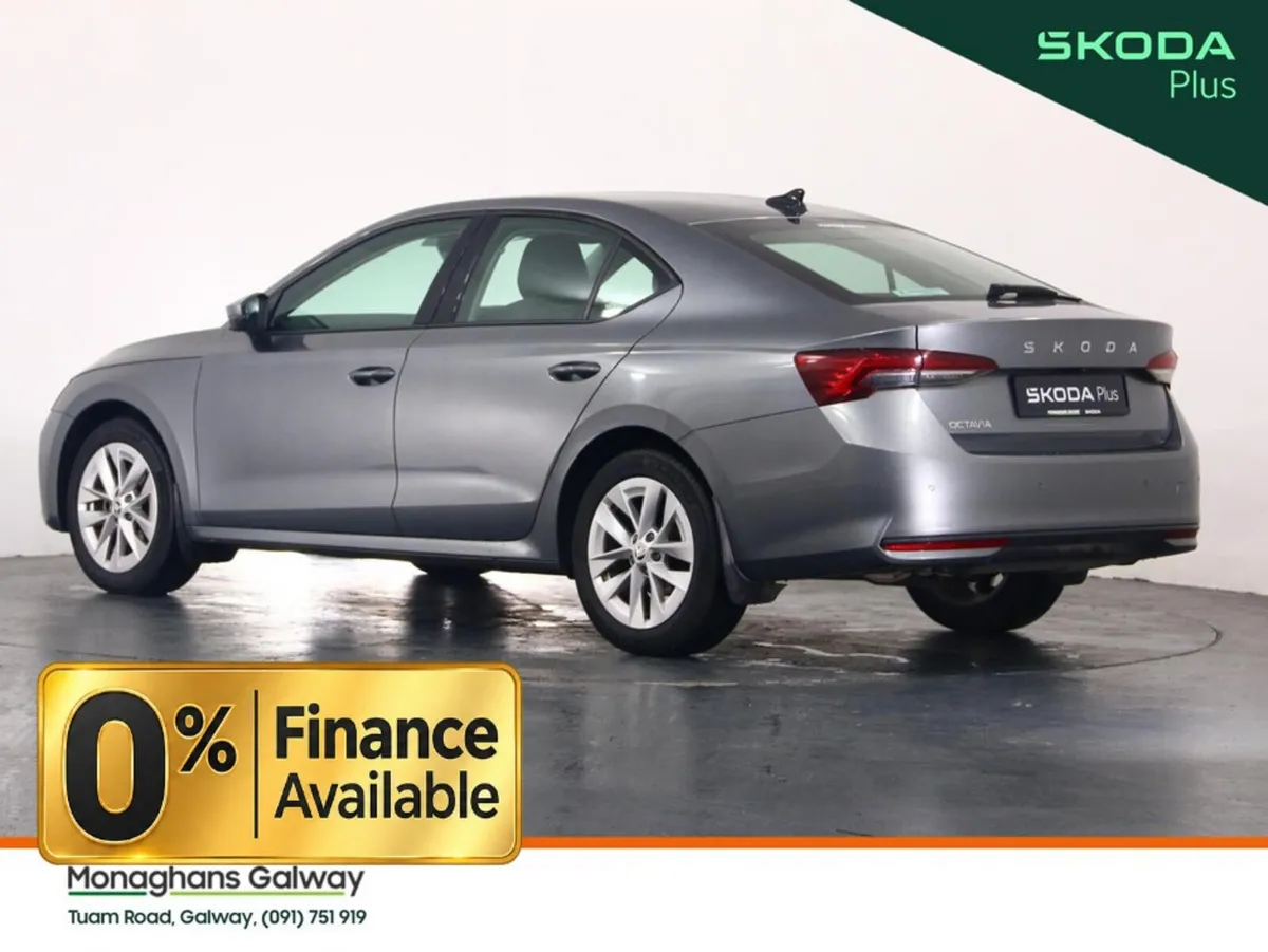 Skoda Octavia Hatchback, Diesel, 2024, Grey