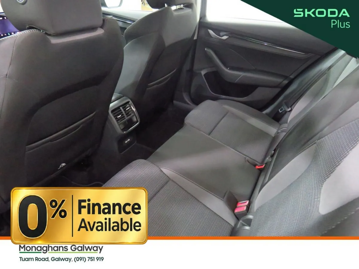 Skoda Octavia Hatchback, Diesel, 2024, Grey