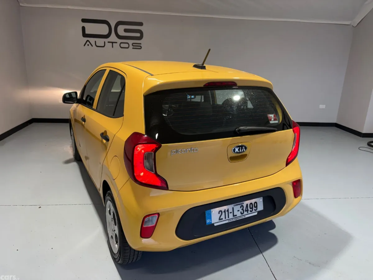 Kia Picanto Hatchback, Petrol, 2021, Yellow