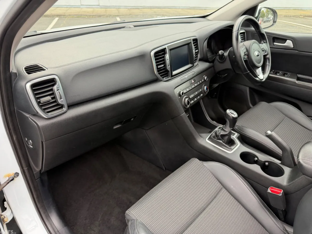 Kia Sportage MPV, Diesel, 2016, White