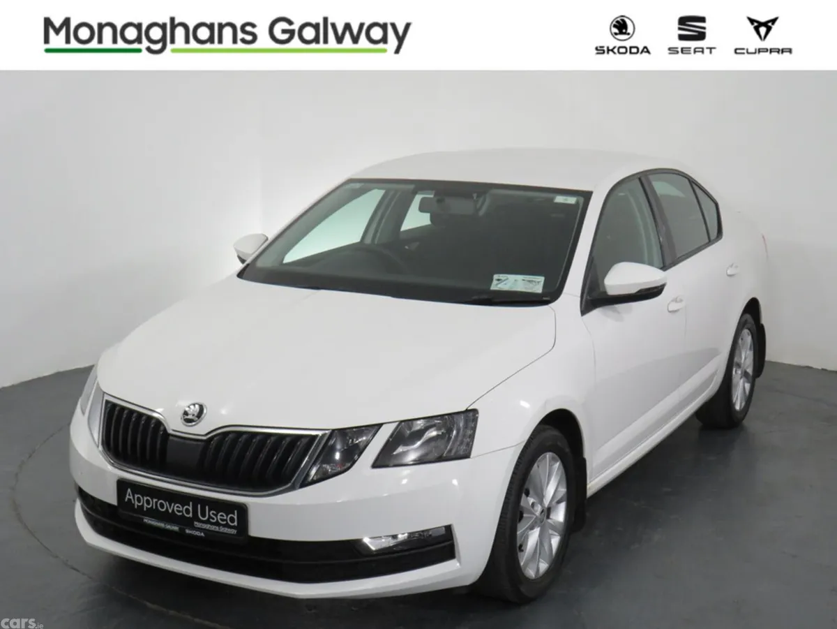 Skoda Octavia Hatchback, Diesel, 2019, White