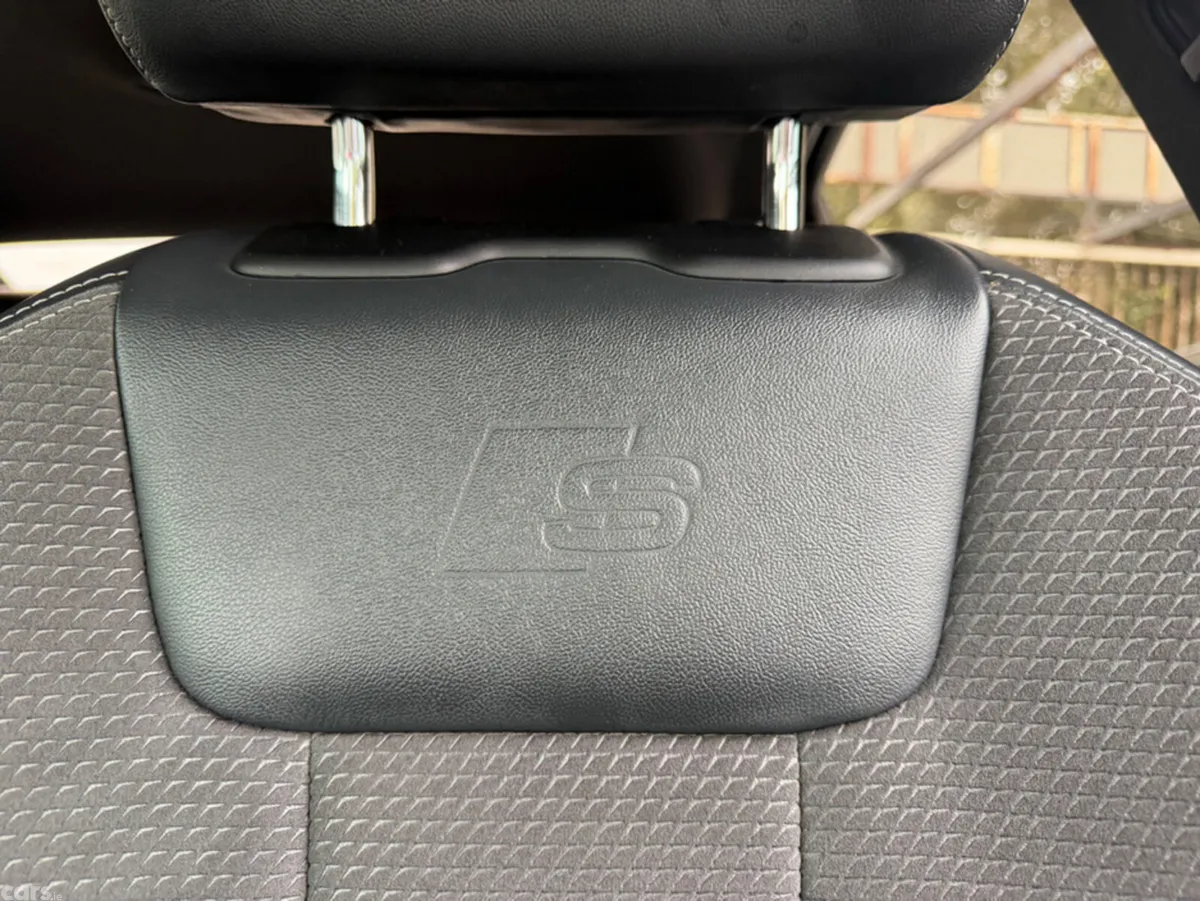 Audi A4 Saloon, Diesel, 2018, Red