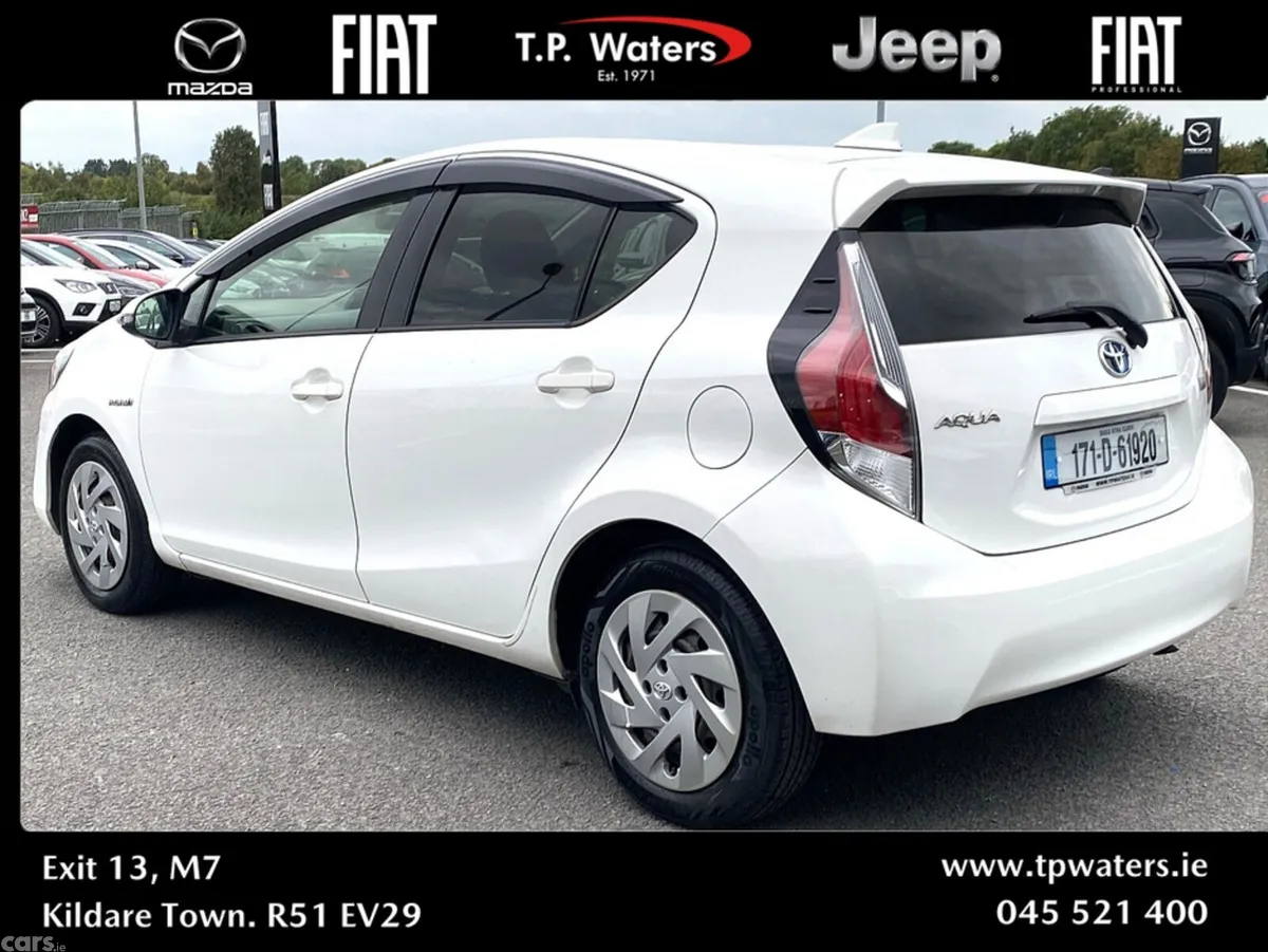 Toyota Aqua Hatchback, Petrol Hybrid, 2017, White