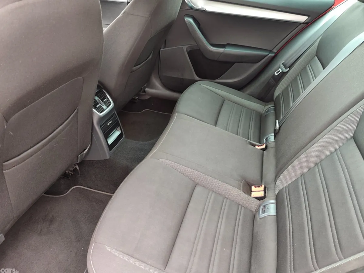 Skoda Octavia Hatchback, Diesel, 2018, Red