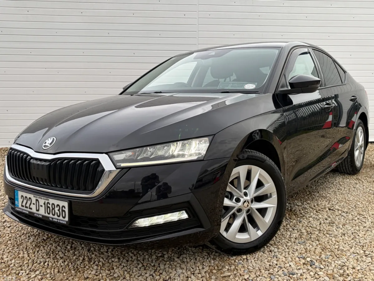 Skoda Octavia Hatchback, Diesel, 2022, Black