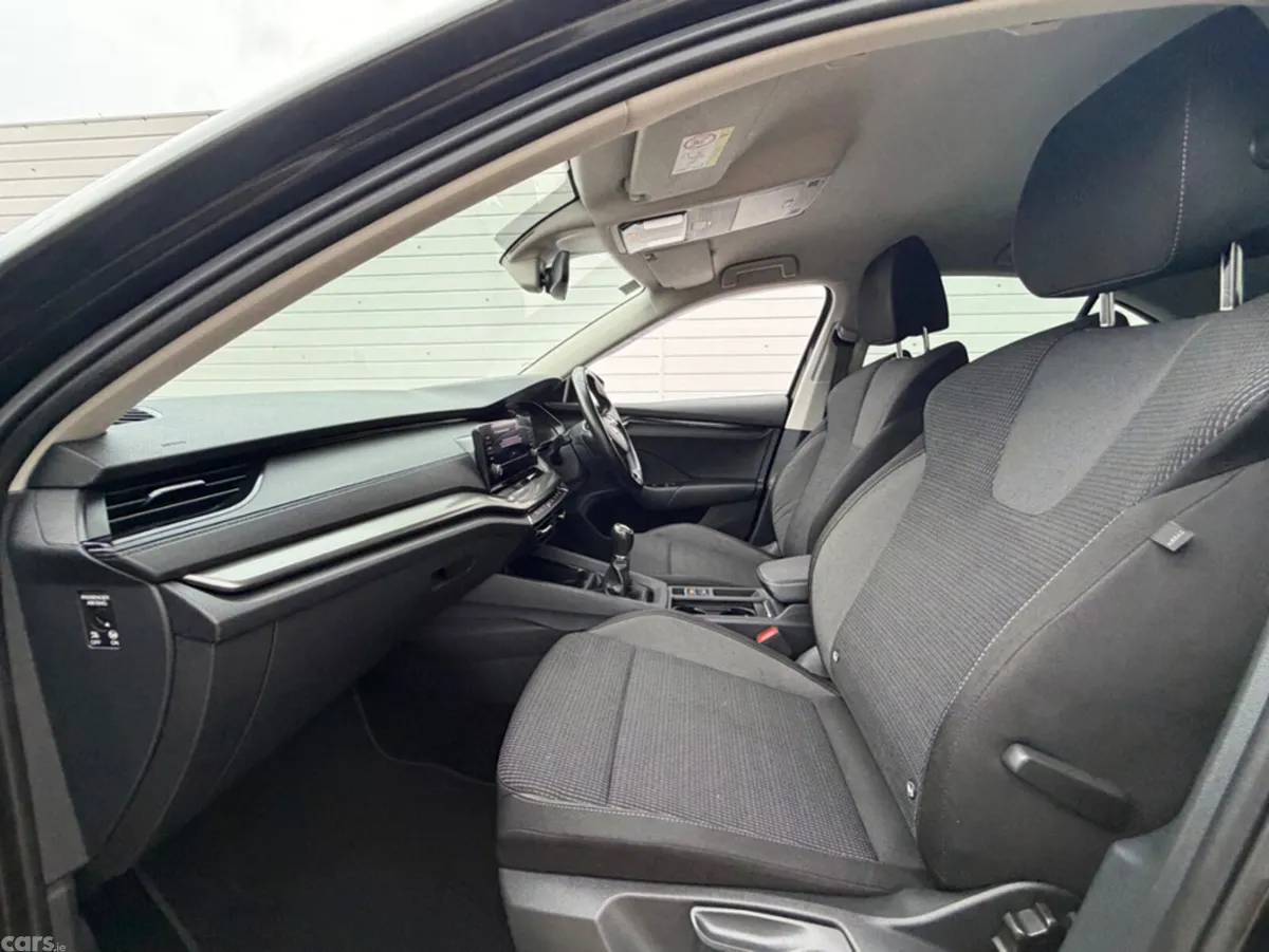 Skoda Octavia Hatchback, Diesel, 2022, Black