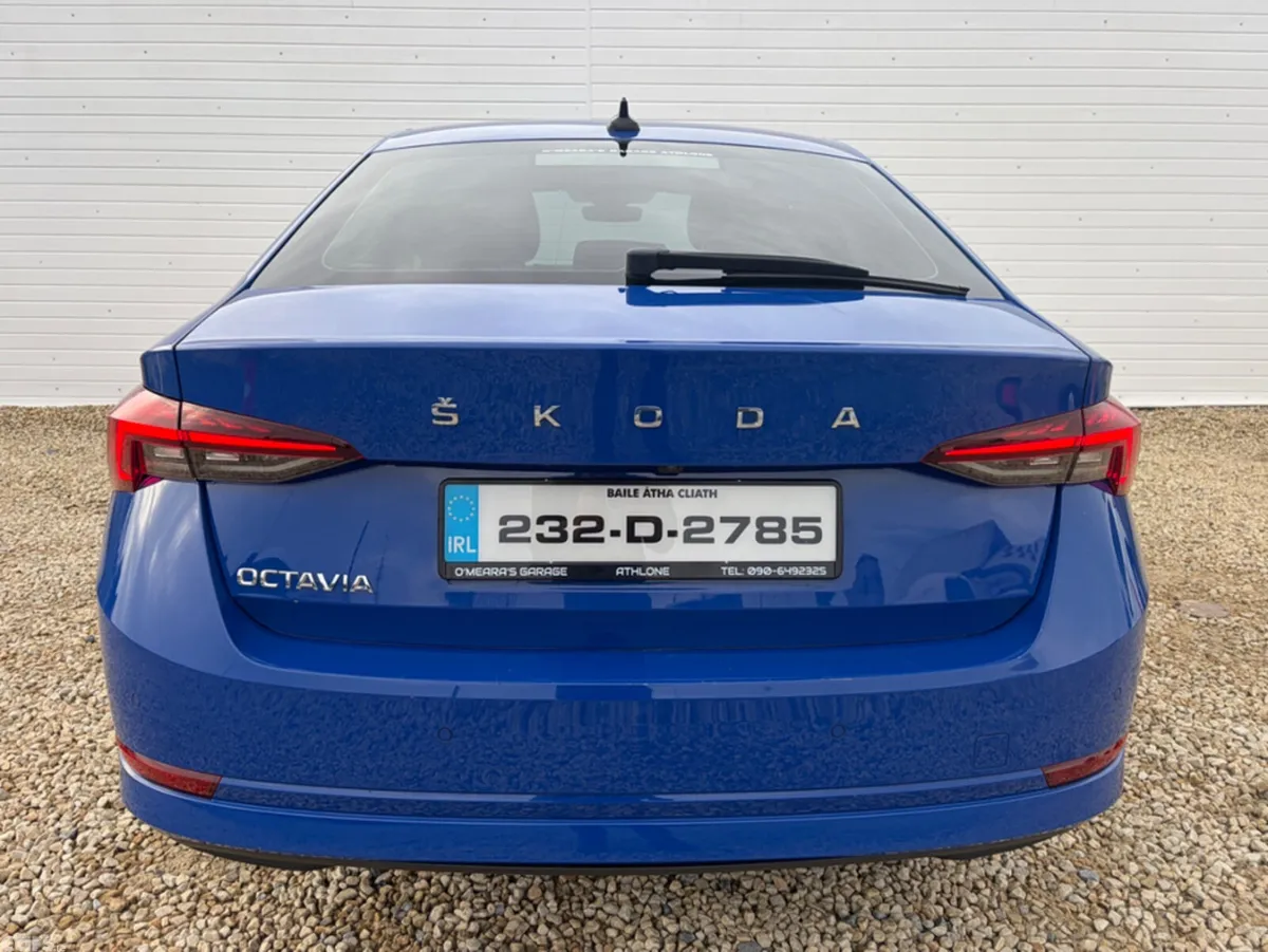 Skoda Octavia Hatchback, Diesel, 2023, Blue
