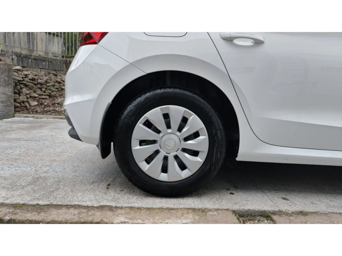 Skoda Fabia Hatchback, Petrol, 2026, White