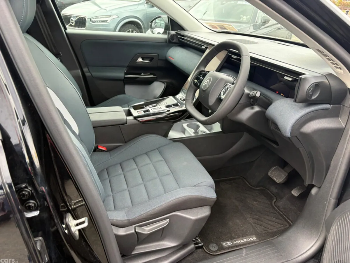 Citroen C5 Aircross MPV, Petrol Hybrid, 2026, Black