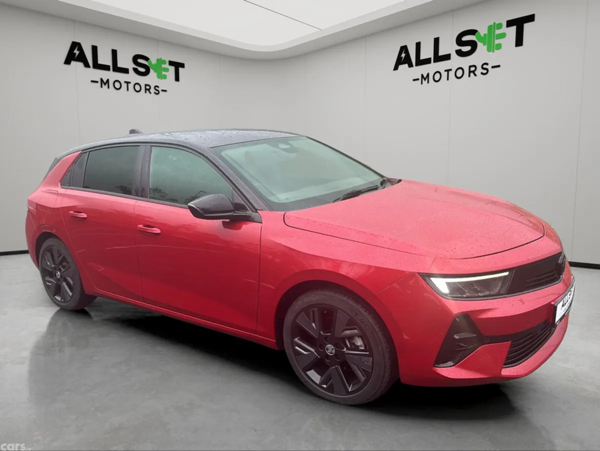 Opel Astra Hatchback, Electric, 2025, Red