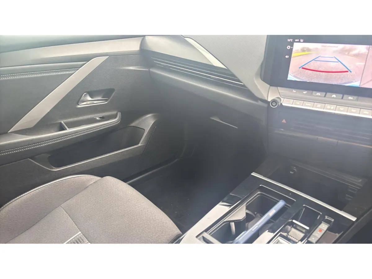 Opel Astra Hatchback, Electric, 2025, Red
