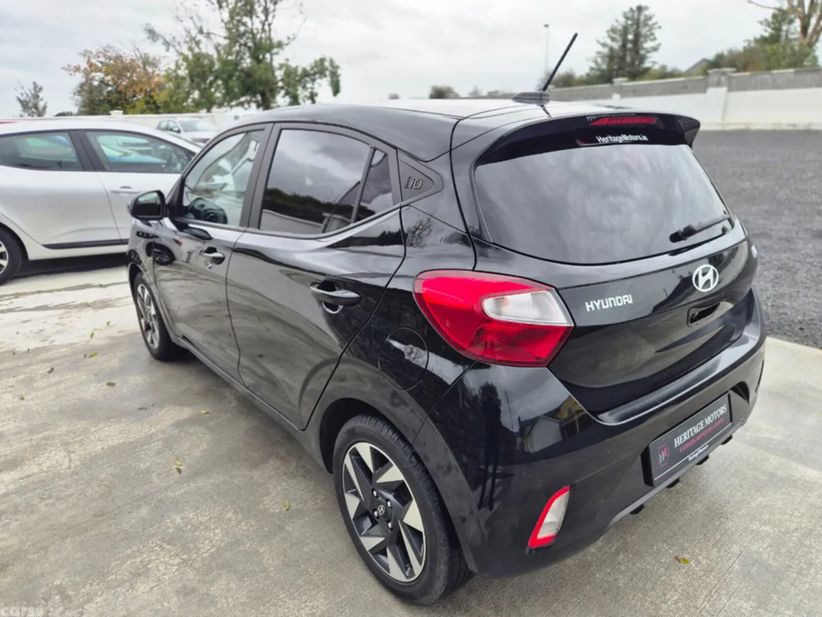 Hyundai i10 Hatchback, Petrol, 2023, Black
