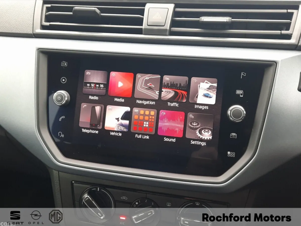 SEAT Arona Hatchback, Petrol, 2019, Grey