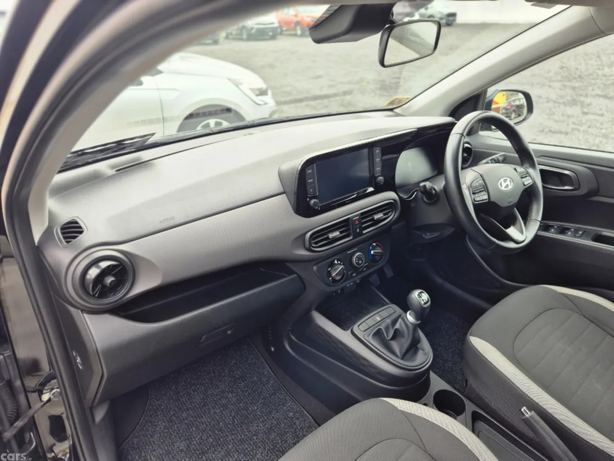 Hyundai i10 Hatchback, Petrol, 2023, Black