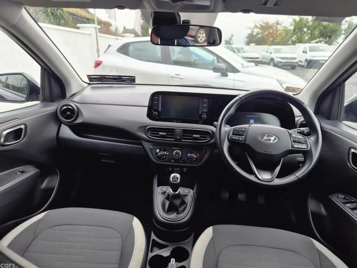 Hyundai i10 Hatchback, Petrol, 2023, Black