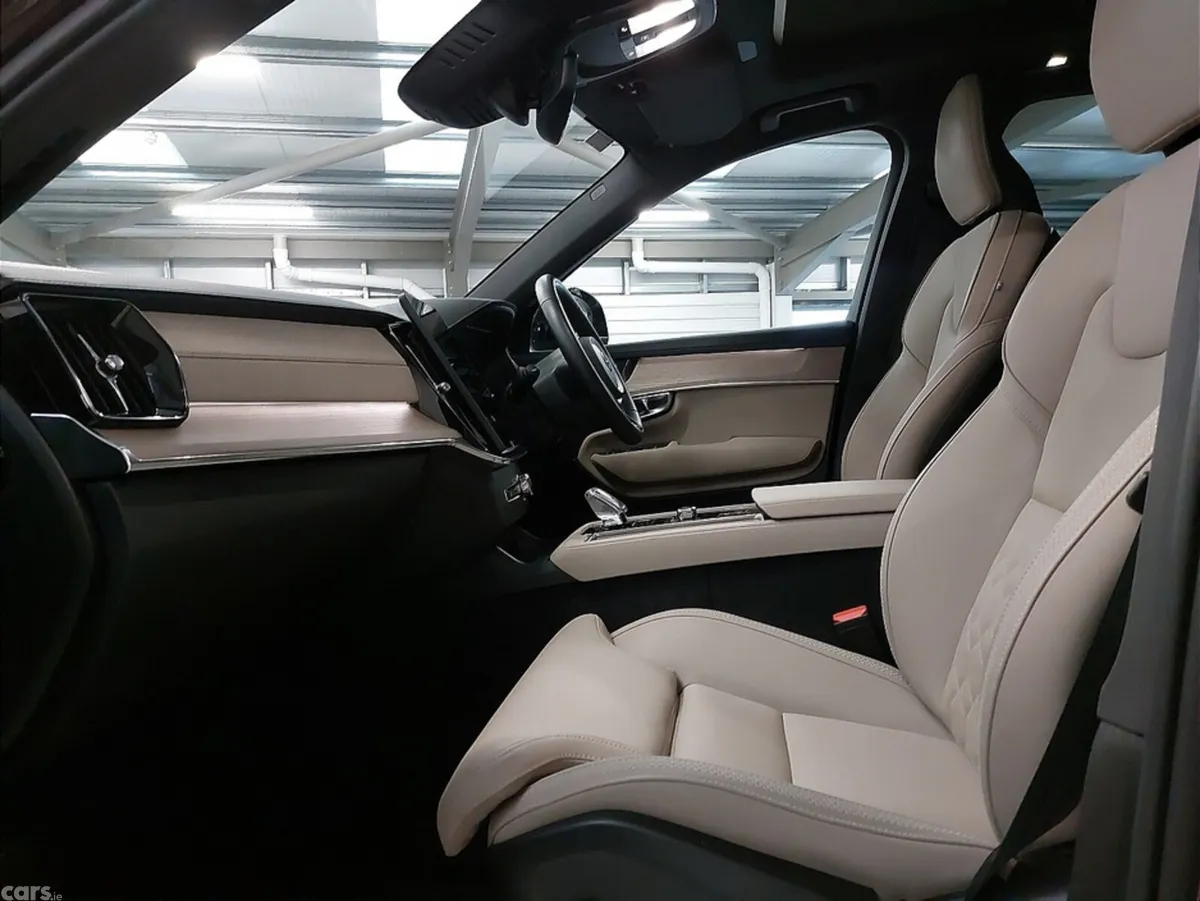 Volvo XC90 SUV, Petrol Plug-in Hybrid, 2025, Red