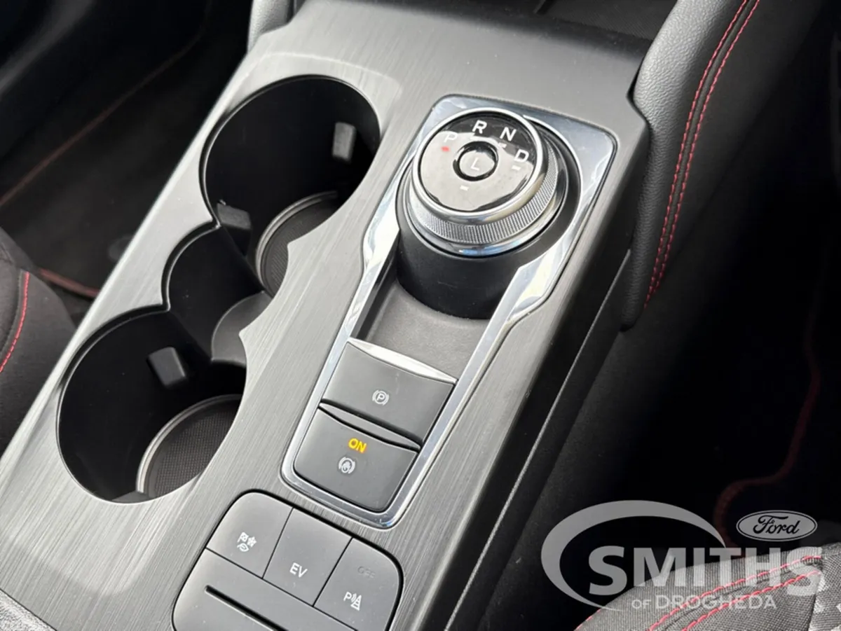 Ford Kuga MPV, Petrol Plug-in Hybrid, 2023, Grey