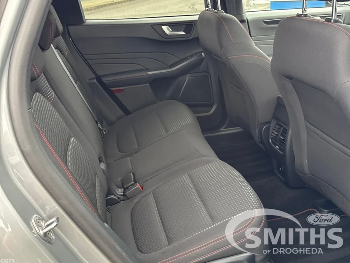 Ford Kuga MPV, Petrol Plug-in Hybrid, 2023, Grey