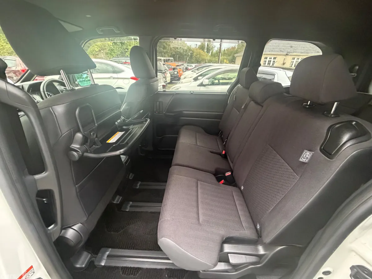 Toyota Noah MPV, Petrol Hybrid, 2023, White