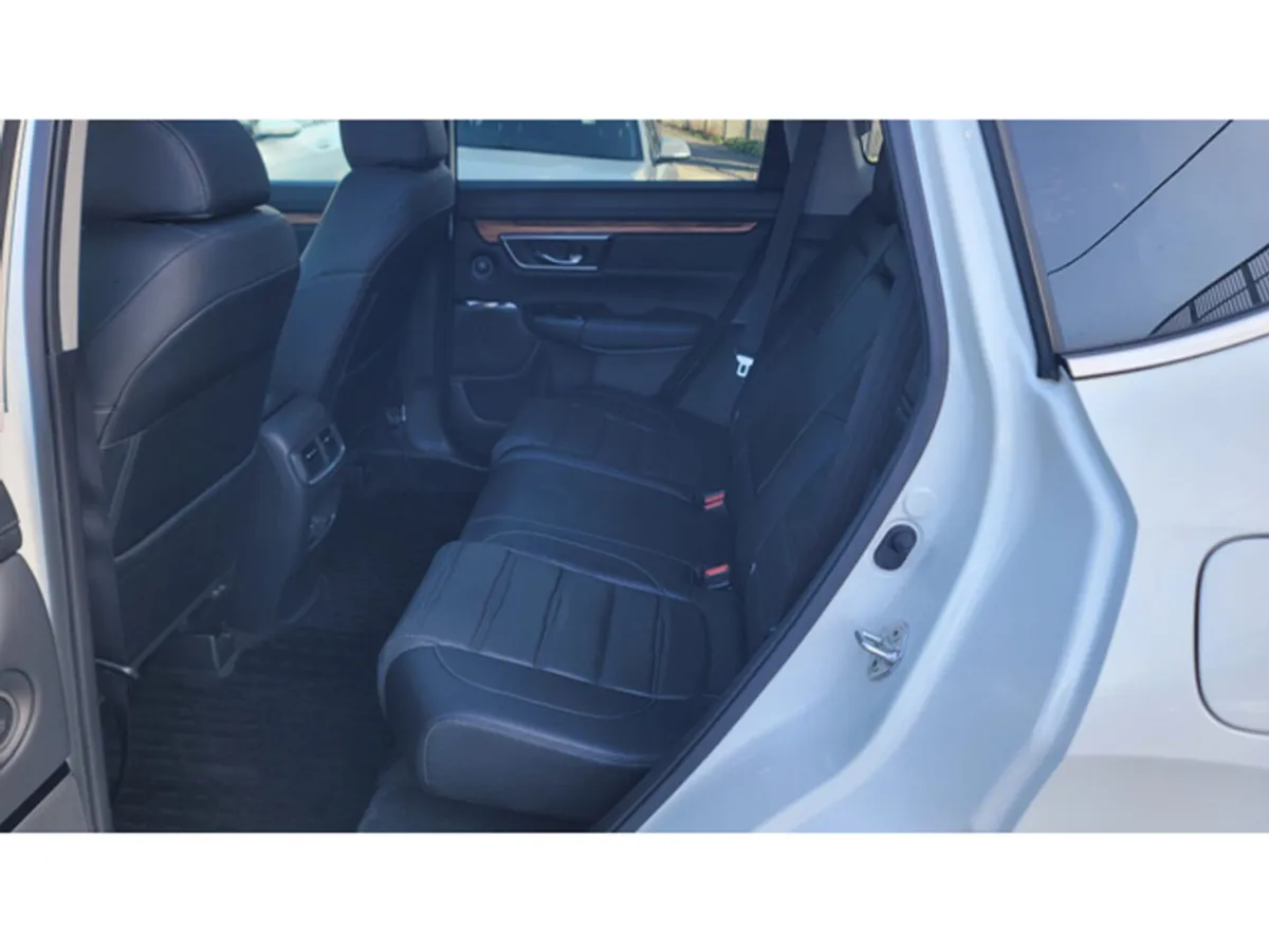 Honda CR-V SUV, Petrol Hybrid, 2017, White