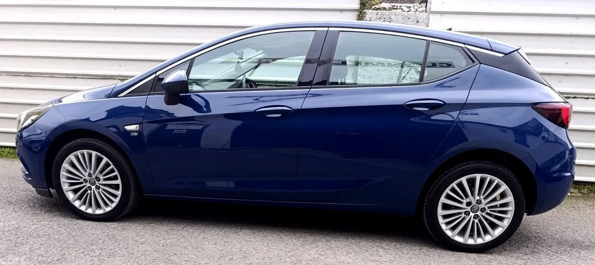 Opel Astra Hatchback, Diesel, 2019, Blue